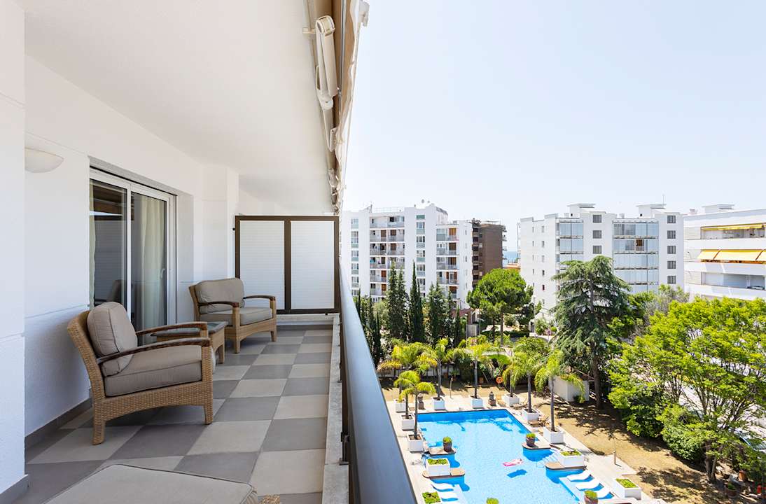 Zimmer Suites del Mar Fenals