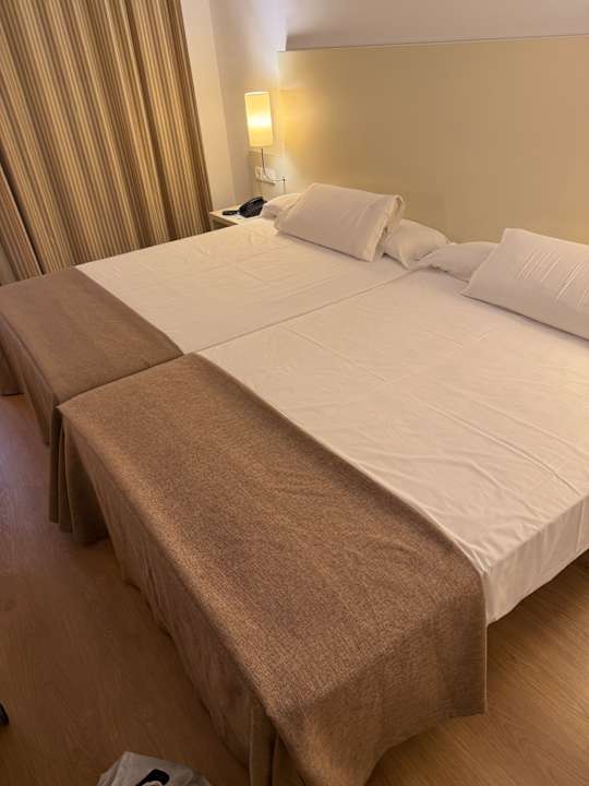 Zimmer Garbi Costa Luz