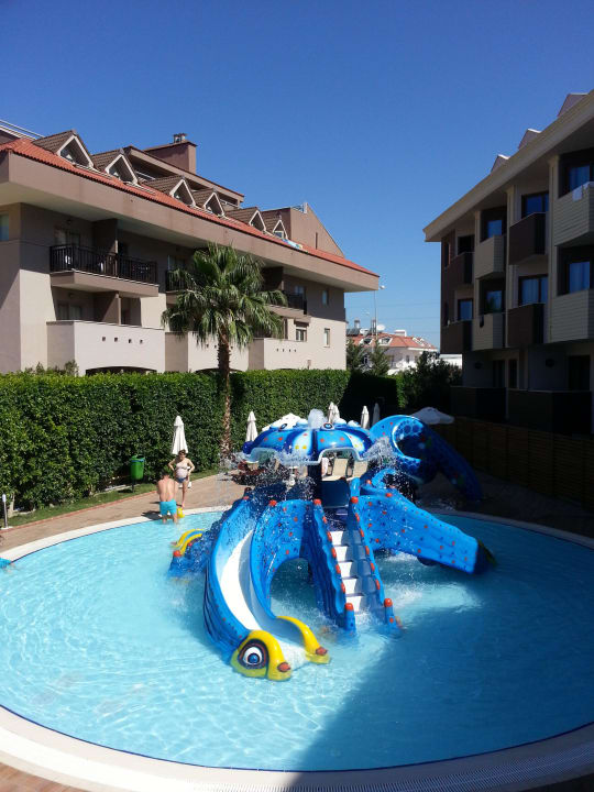 Echt cool  für unser Kind Pool immer Sauber Hane Family Resort