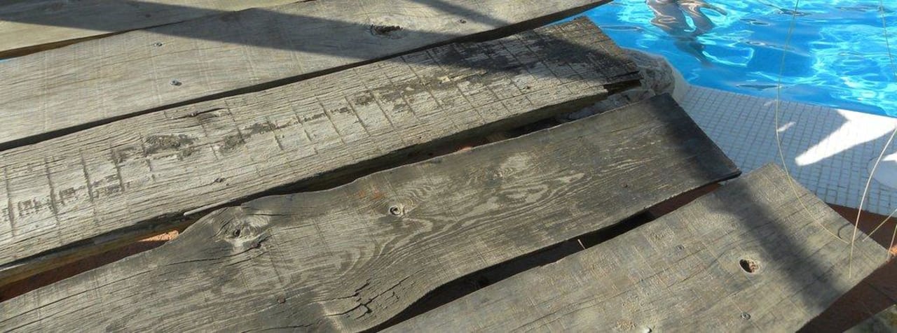 Poolbrücke Unfallgefahr Garden Saladina