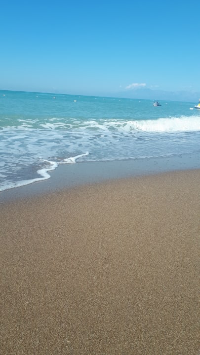 Strand Royal Wings Hotel