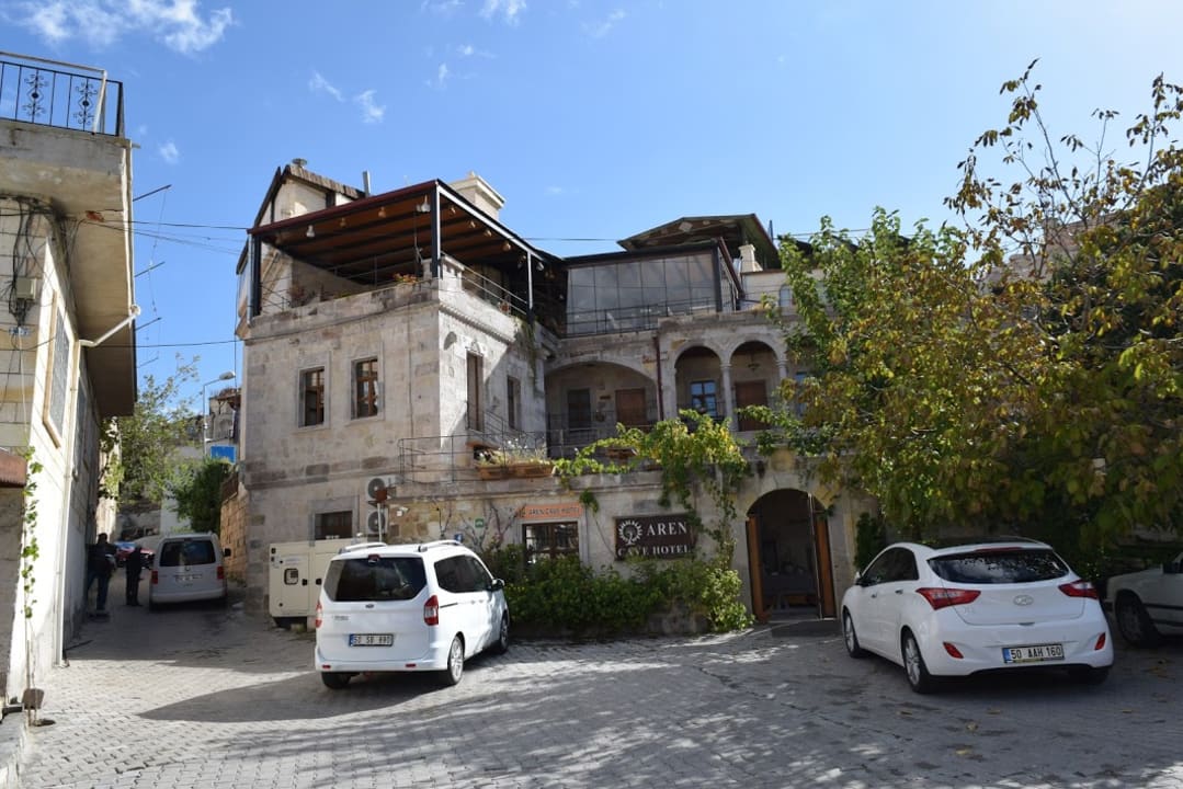 Außenansicht Aren Cave Hotel