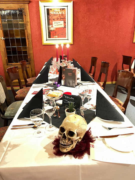 Sonstiges EIFELkrimihotel