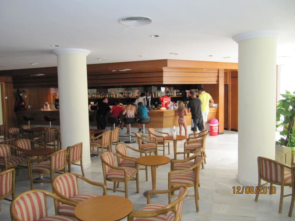 Blick auf die Getränkebar Hipotels Bahia Grande