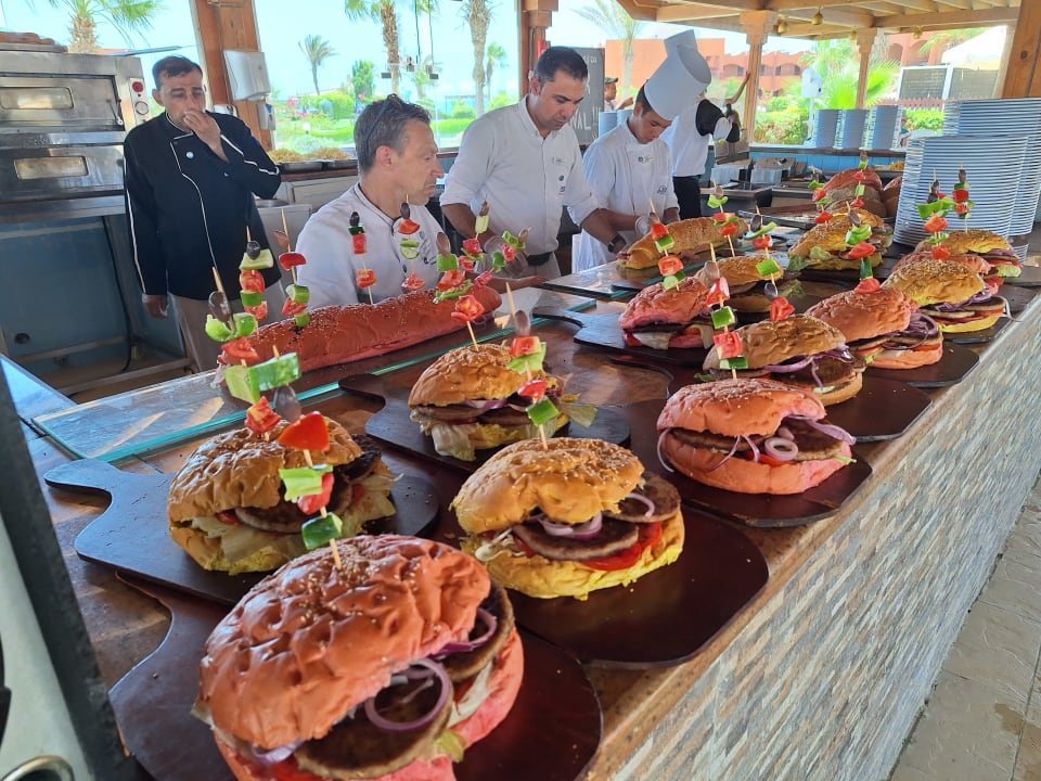 Gastro Three Corners Happy Life Beach Resort