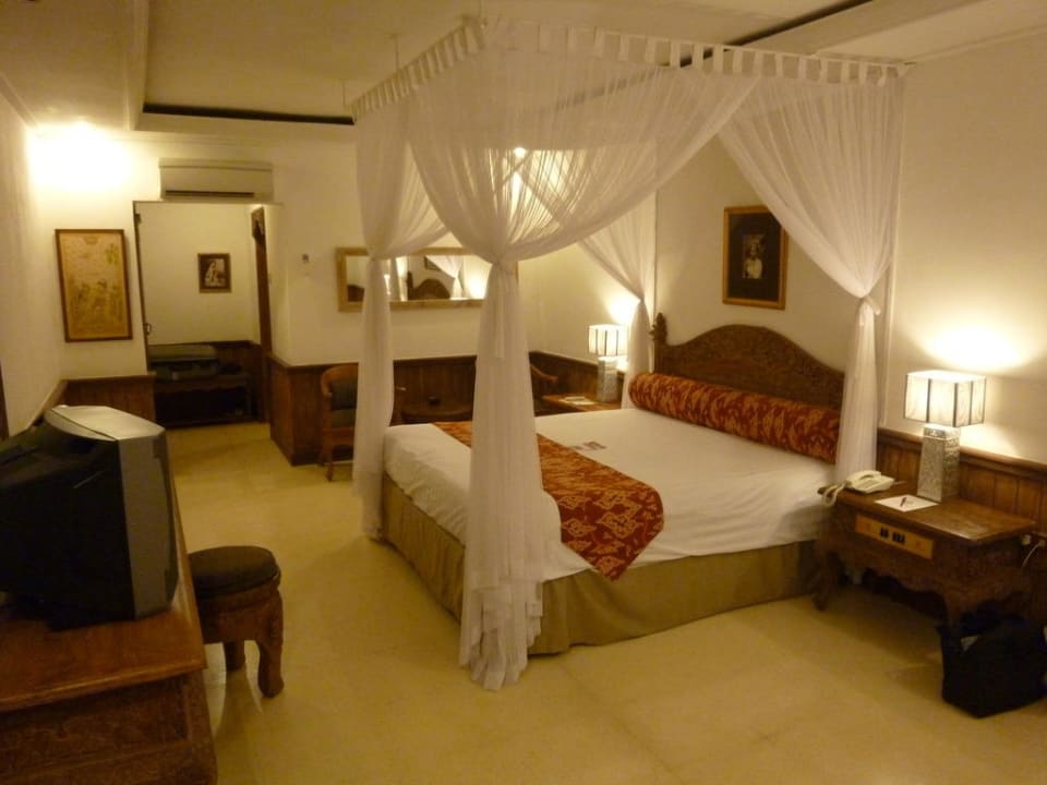 Grosszügiges Zimmer Hotel Keraton Jimbaran Resort