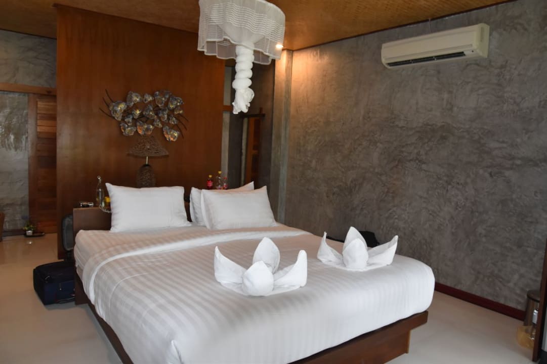 Zimmer Chalet Long Beach