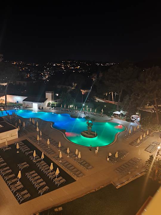 Pool BQ Belvedere Hotel
