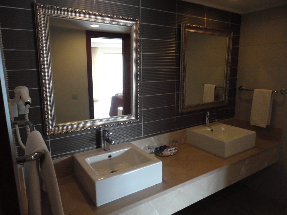 Großes Bad  Seaden Sea World Resort & Spa