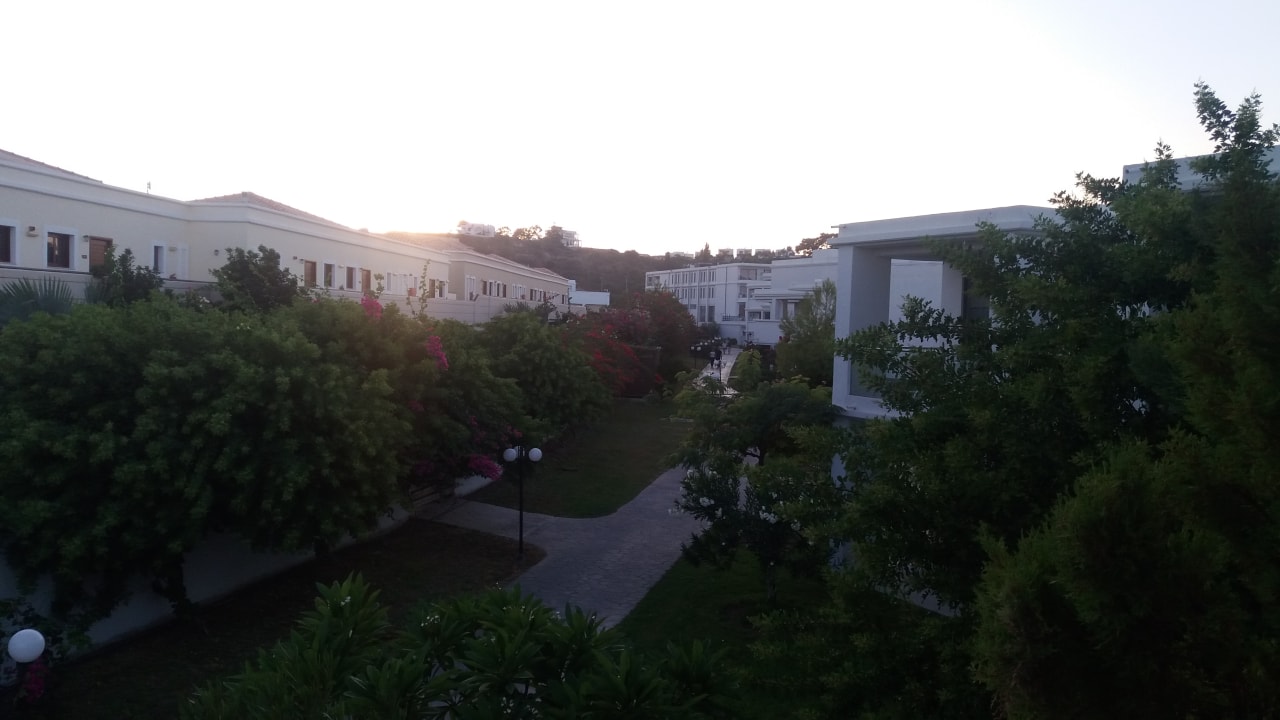 Gartenanlage Asterias Beach Resort