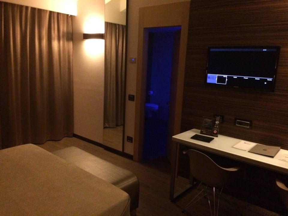 Zimmer Viola Mhotel