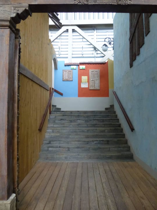 Aufgang zum Hotel Tropical Islands Resort