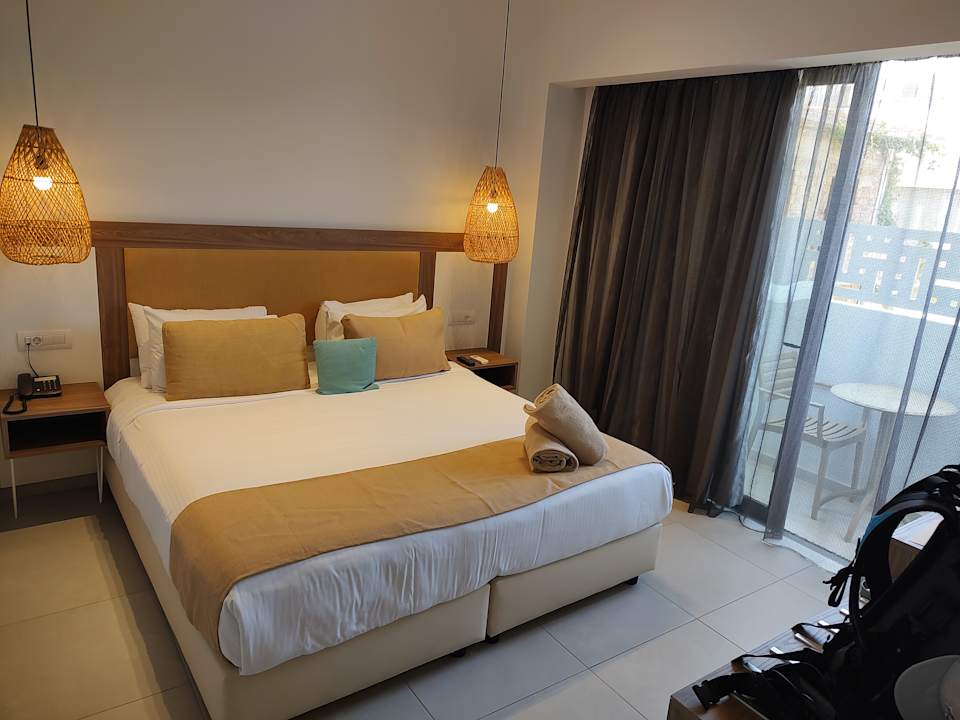 Zimmer Paralos Lifestyle Beach