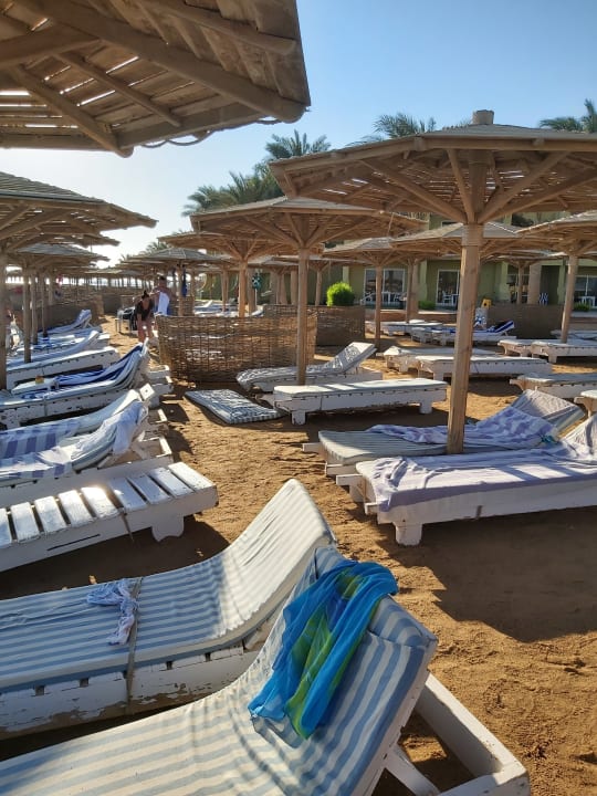 Strand Palm Beach Resort