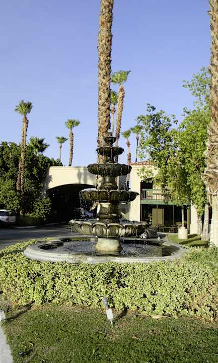 Vor der Rezeption Hotel Ivy Palm Resort & Spa