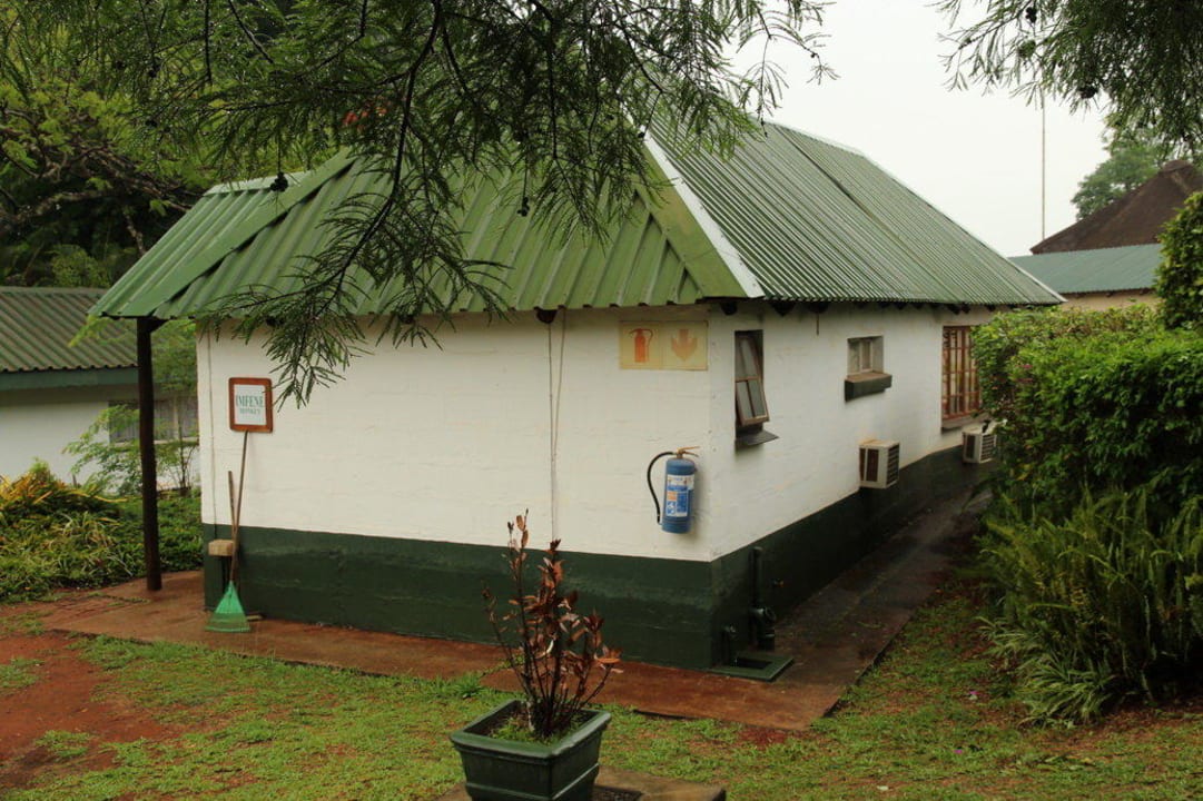 Doppelbungalow von außen Timbali Lodge