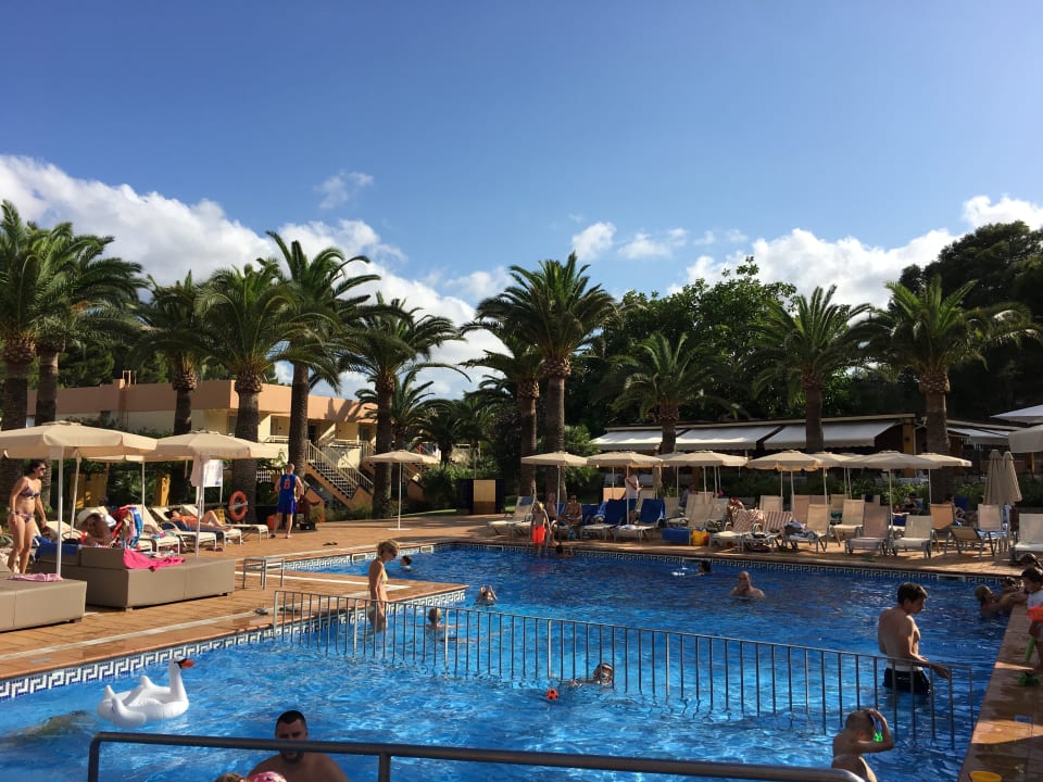 Pool Zafiro Cala Mesquida