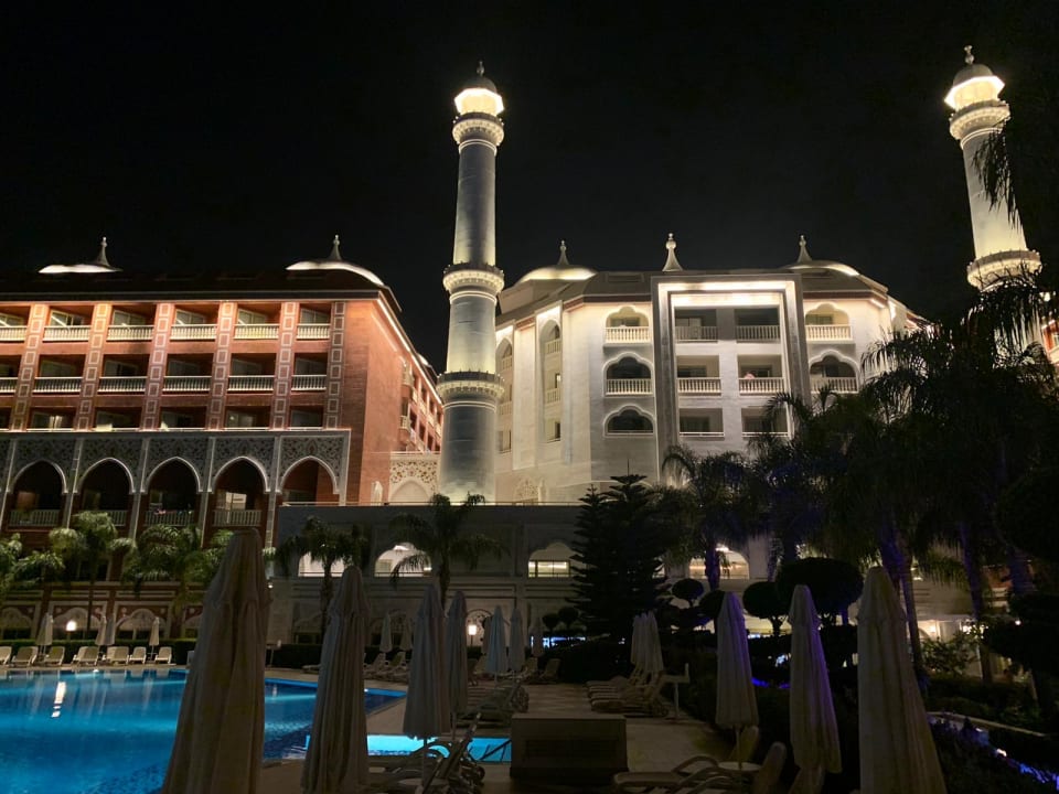 Außenansicht Royal Taj Mahal Hotel