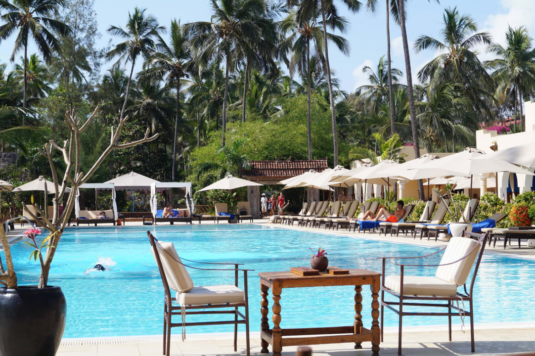 Pool TUI Blue Bahari Zanzibar