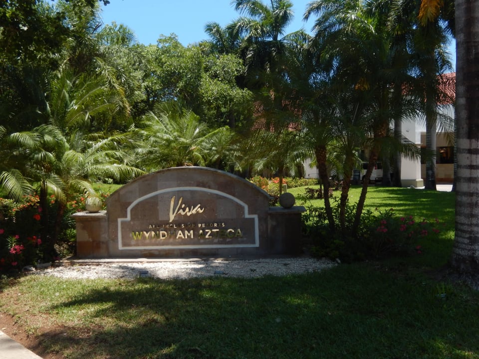 Vor dem Hotel Viva Azteca by Wyndham - All Inclusive Resort