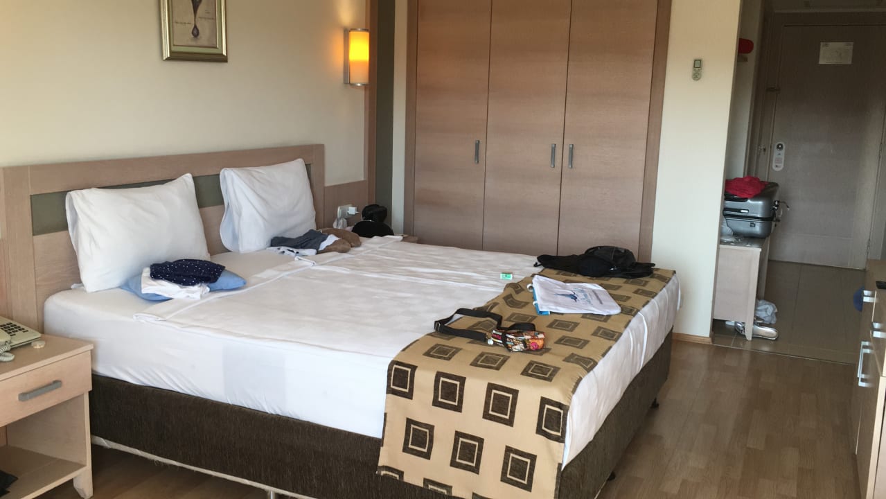 Zimmer Side Breeze Hotel