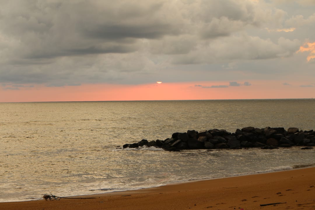 Strand Avani Kalutara Resort