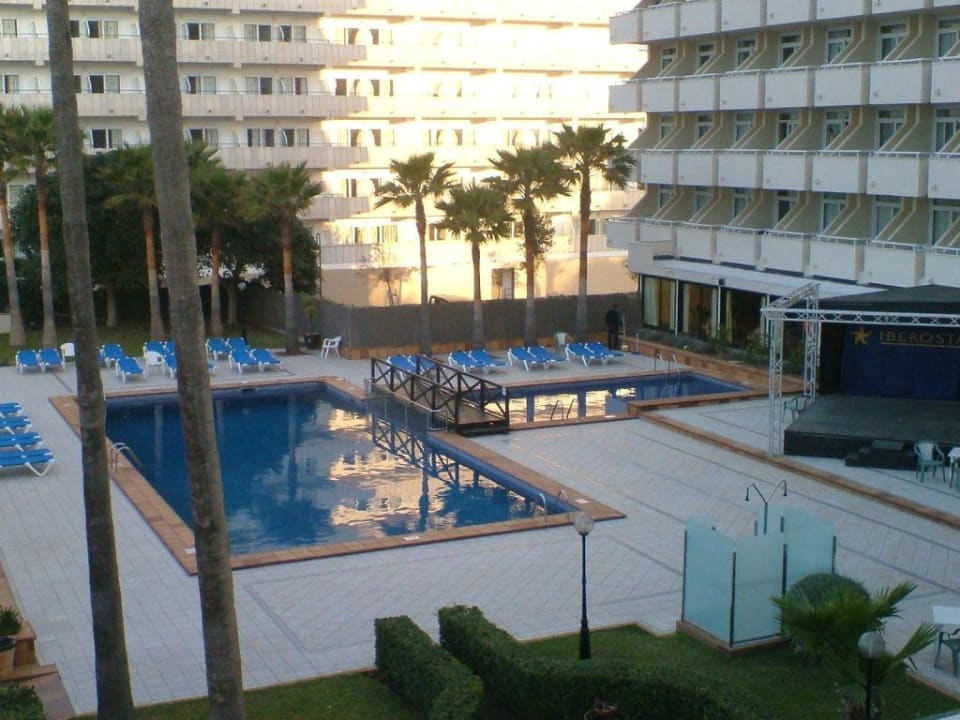 Der Pool Iberostar Waves Bahia de Palma