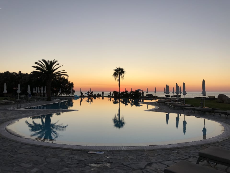 Pool Neptune Luxury Resort