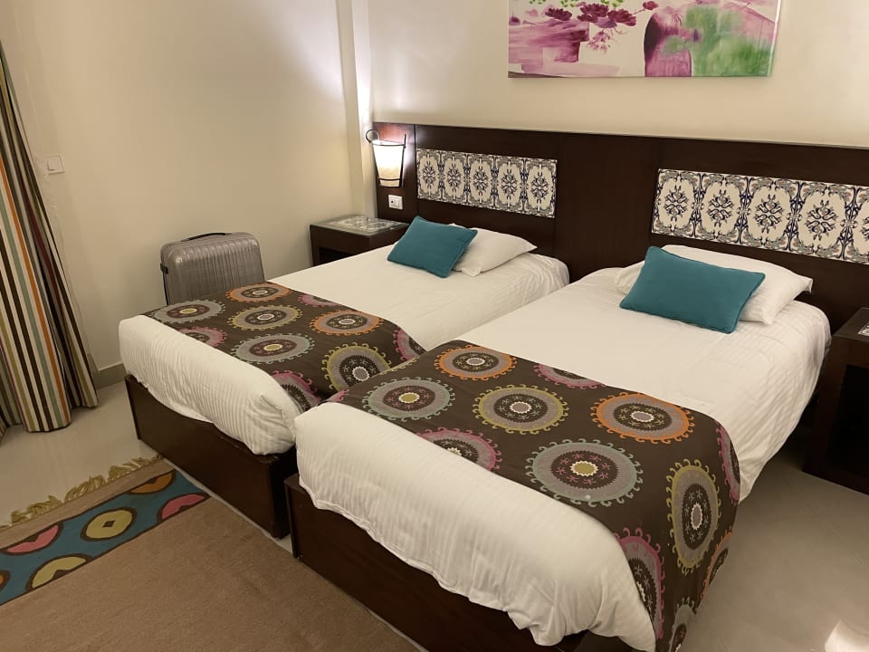 Zimmer Lotus Bay Beach Resort