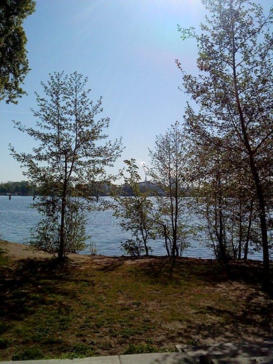 Ufer Spandauer See ein paar Schritte vorm Hotel centrovital Hotel Berlin