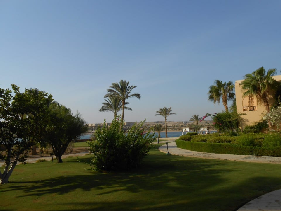 Weg zum Strand Steigenberger Coraya Beach - Adults only