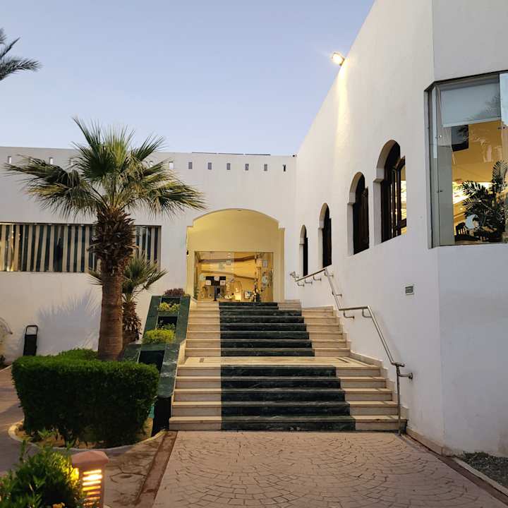 Lobby Dive Inn Resort