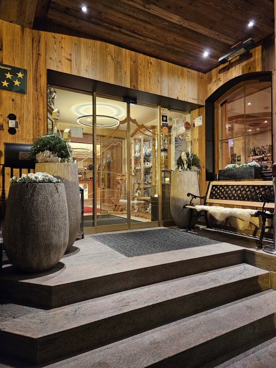 Außenansicht Hotel Alpvita Piz Tasna