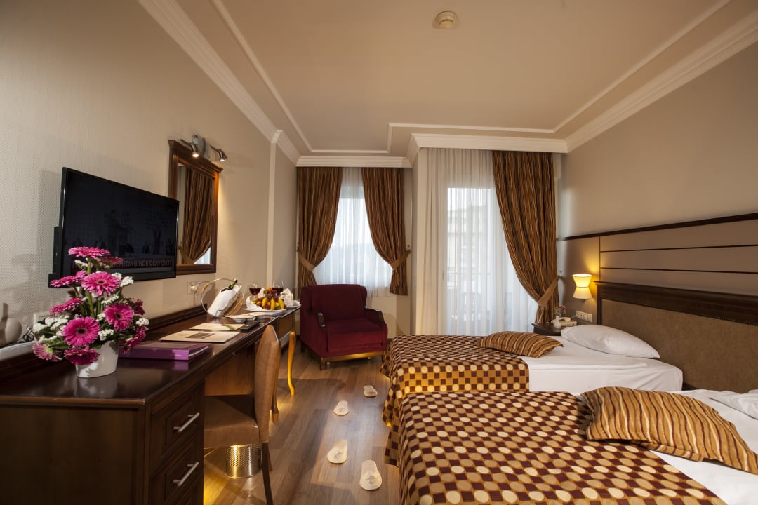 Zimmer Rox Royal Hotel