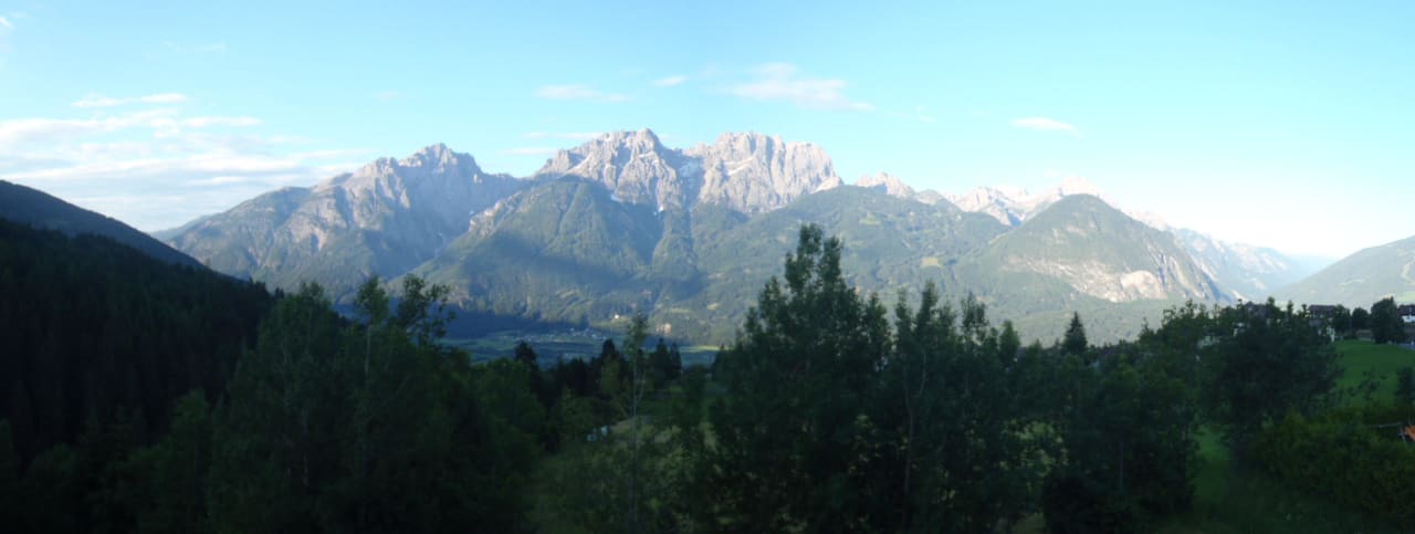 Panoramablick auf die Lienzer Dolomiten am Morgen Hotel Mölltaler