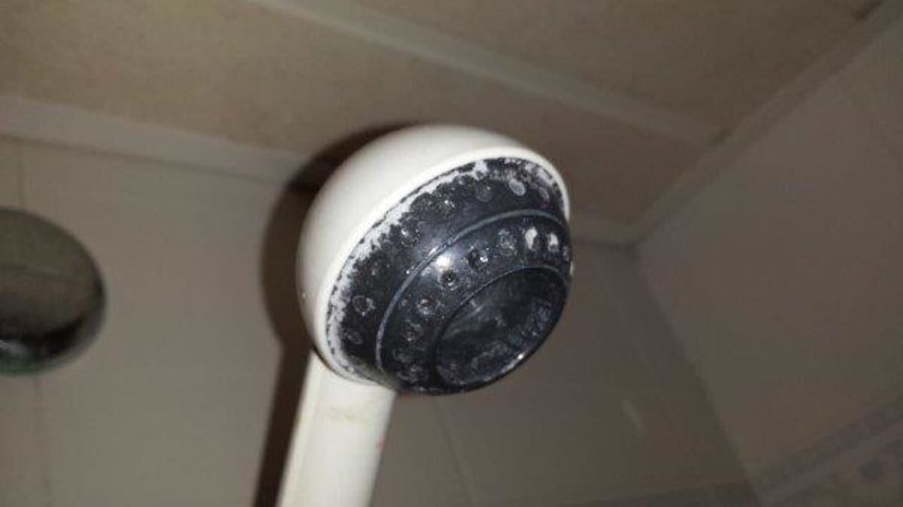 Dusche, es kam wenig Wasser Seramar Hotel Luna & Luna Park