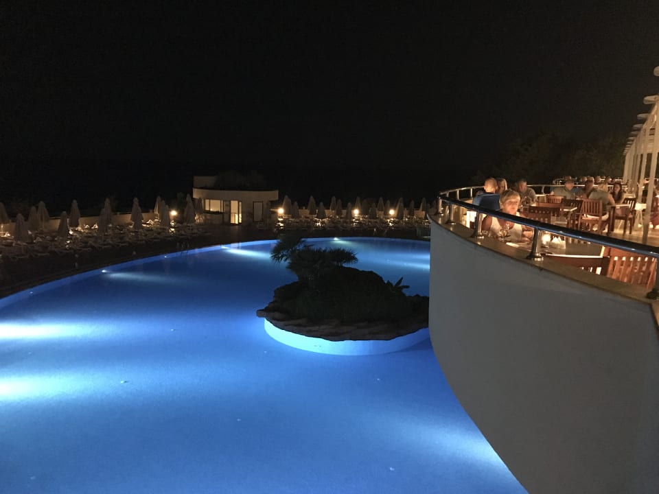 Pool Melas Resort Hotel