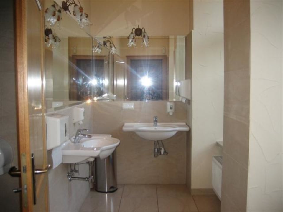 Damen - Toilette Hotel Pałac Izbicko