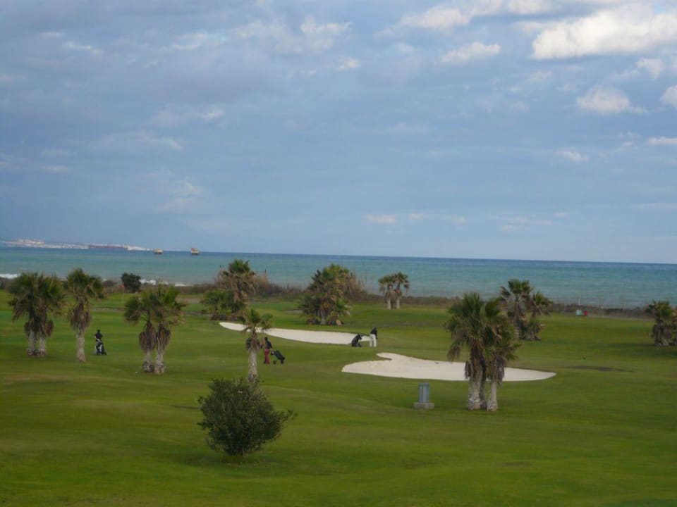 Campo de golf con vistas al mar Hotel Parador de Malaga del Golf