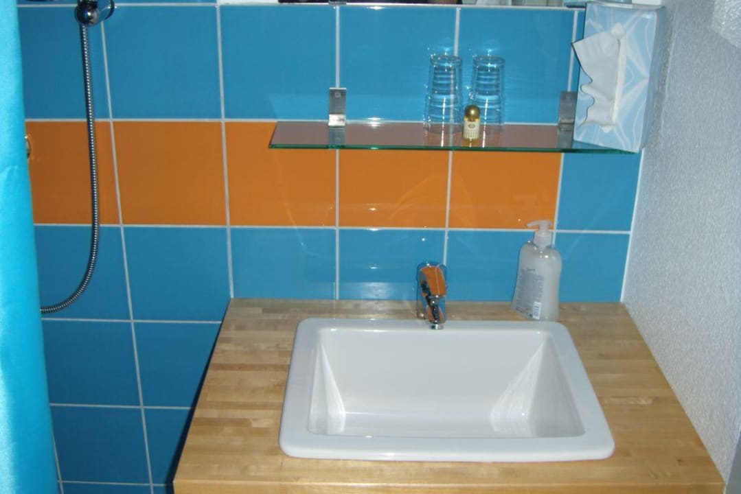 Waschbecken im Bad Hotel Alte Lohnhalle