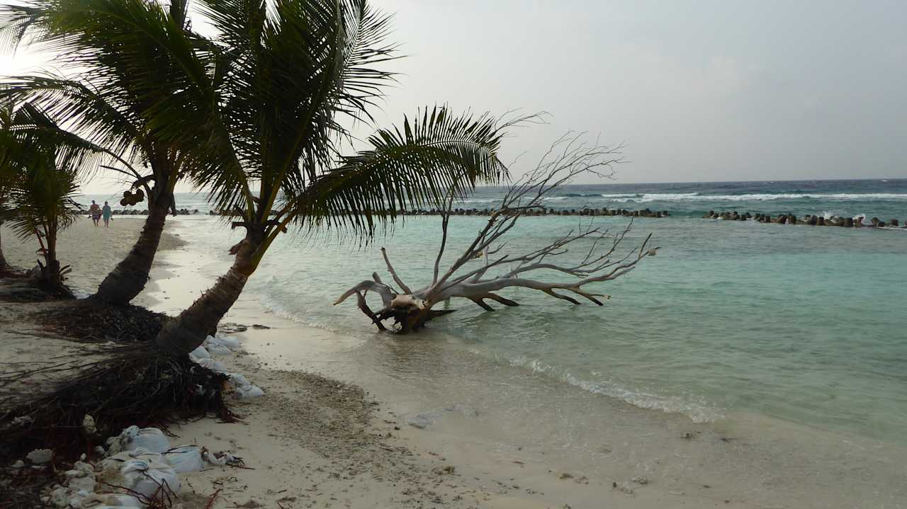 Strand Kuredu Island Resort & Spa