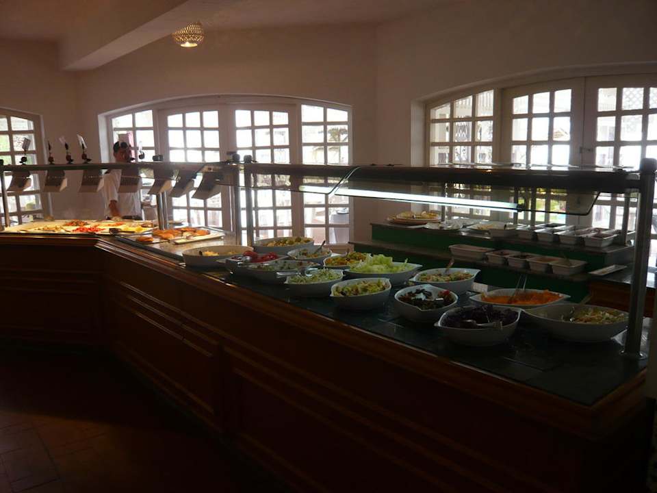 Mittagsbuffet im Strandrestaurant The Orangers Beach Resort and Bungalows