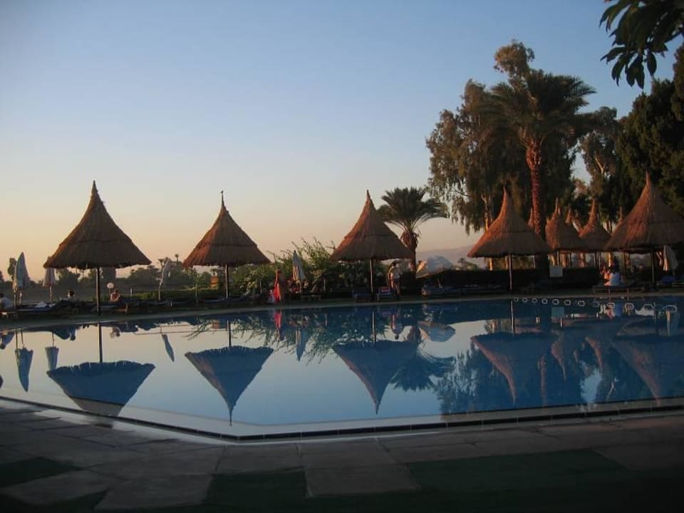 Relax Pool Jolie Ville Kings Island Luxor