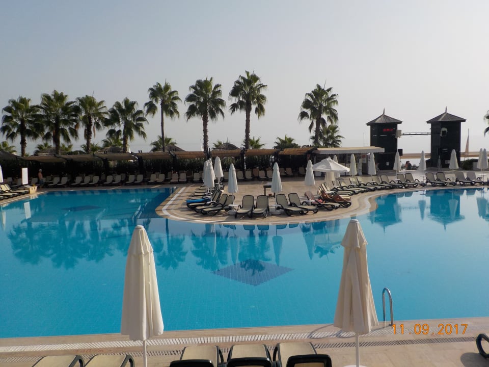 Pool Crystal Flora Beach Resort