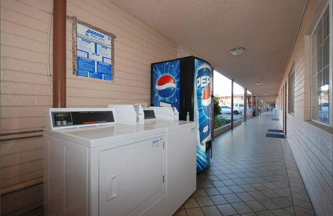 Guest laundry Hotel Rodeway Inn San Bernardino