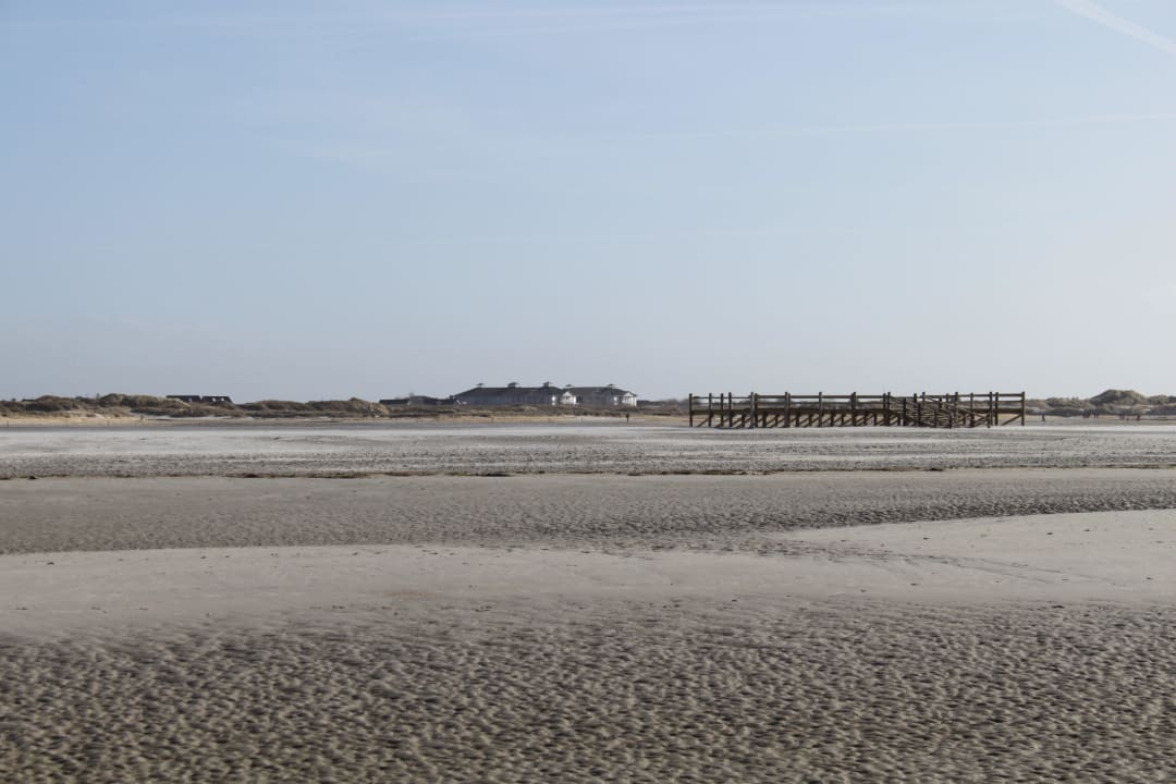 Hotel vom Strand aus fotografiert Beach Motel St. Peter-Ording