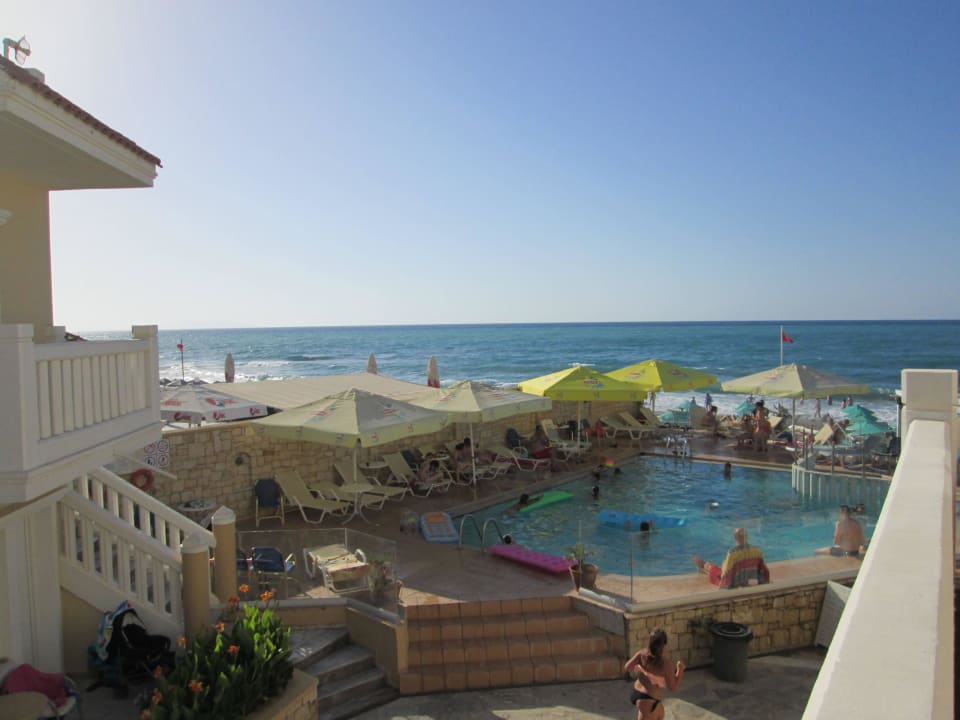 Pool zum Strand Jo An Beach