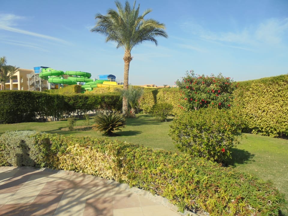 Gartenanlage Titanic Beach Spa & Aqua Park