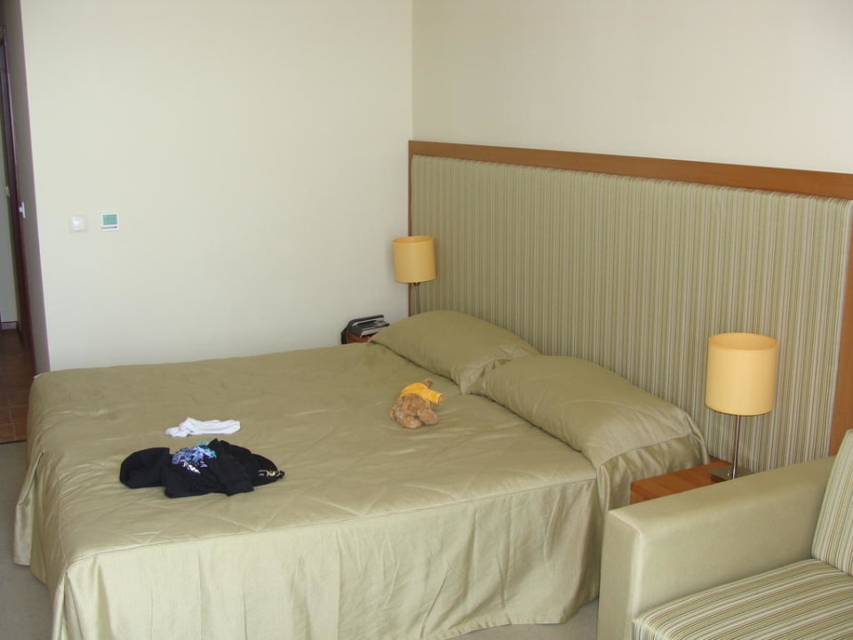 Großes sauberes Bett Sol Luna Bay