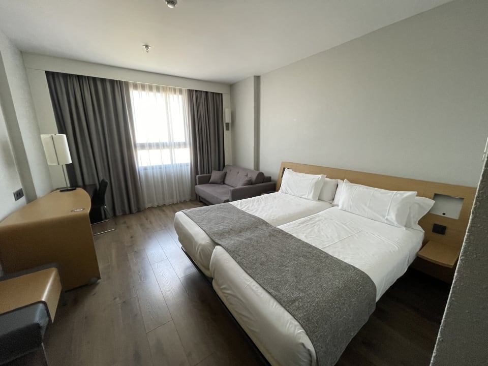 Zimmer Ilunion Valencia 4